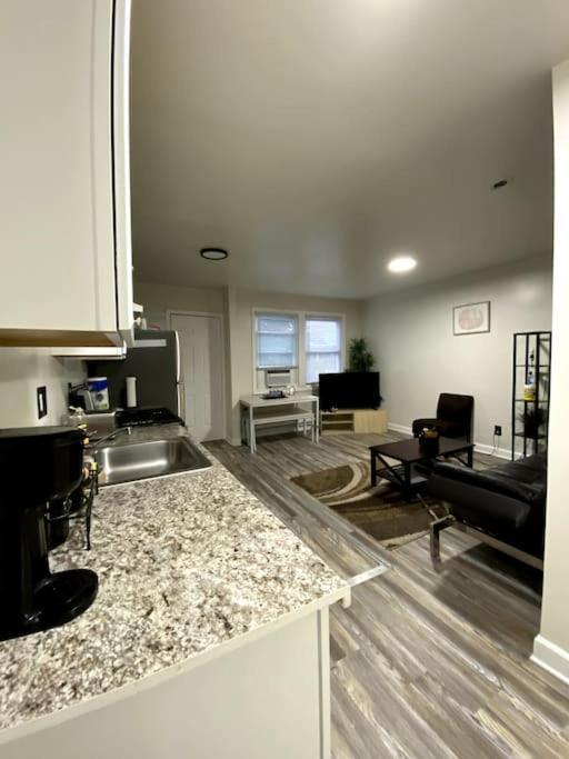 Lovely One Bedroom *