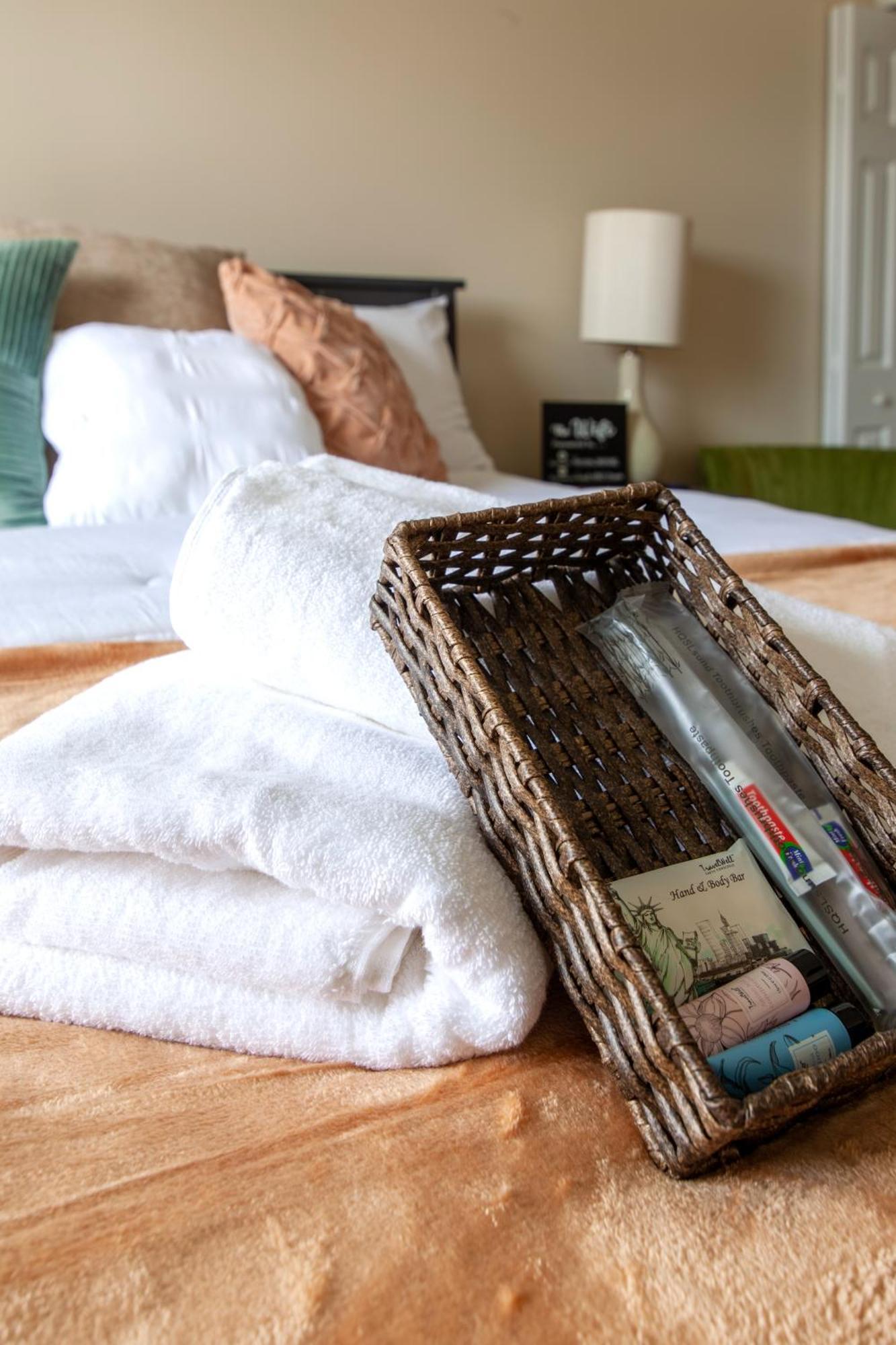 Holiday home Cozy 5bedroom 4bath Retreat In Dc With Free Parking And Next To A Bus Stop