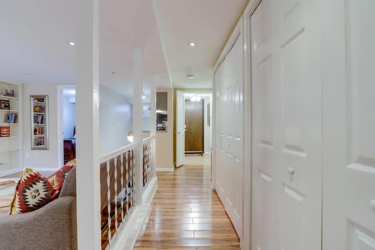Beautiful 2 Bedroom Across From The House Of Representatives Apartment
