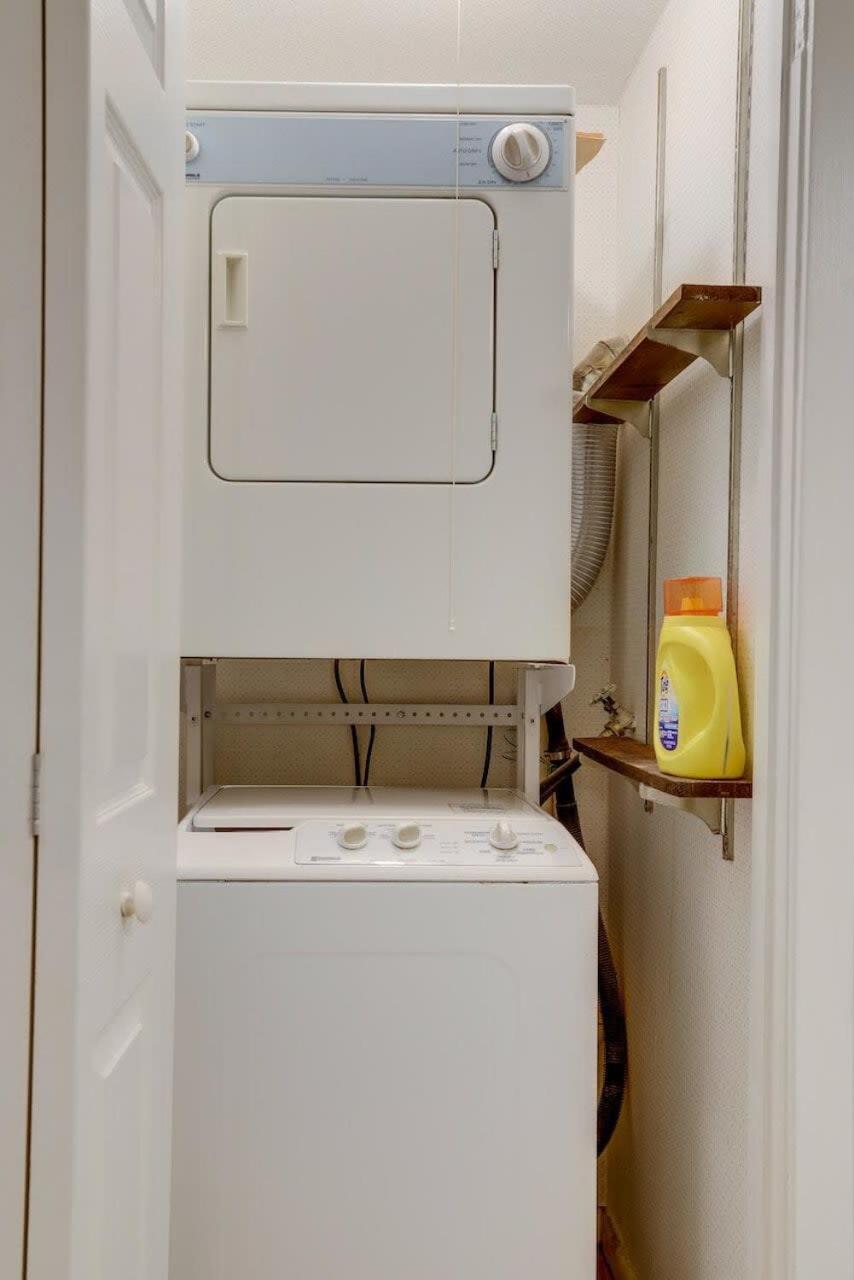 Apartment Beautiful 2 Bedroom Across From The House Of Representatives *
