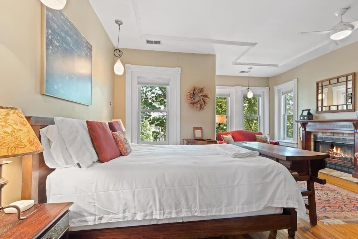 Capitol Hill Convenient To H St Holiday home Washington