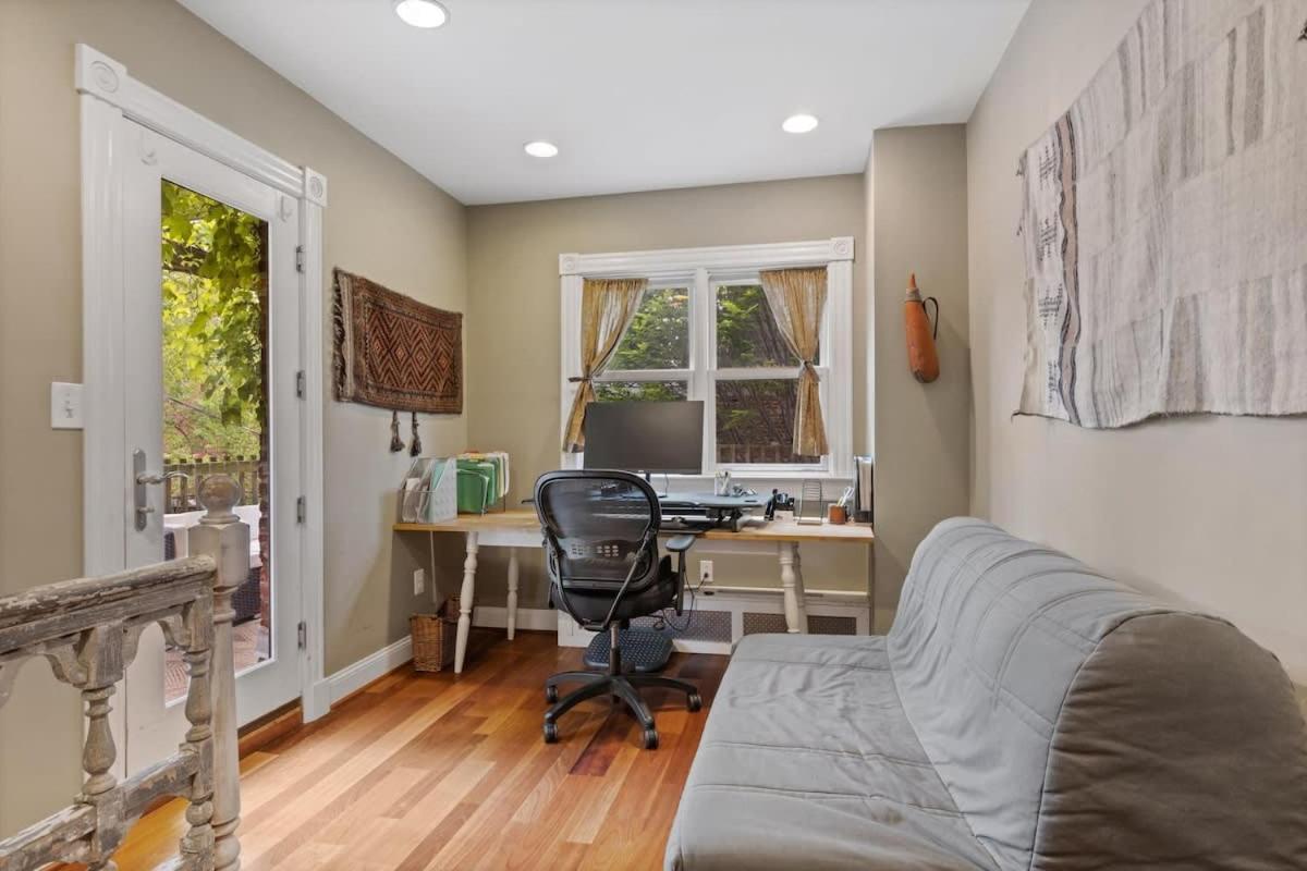 Capitol Hill Convenient To H St Holiday home