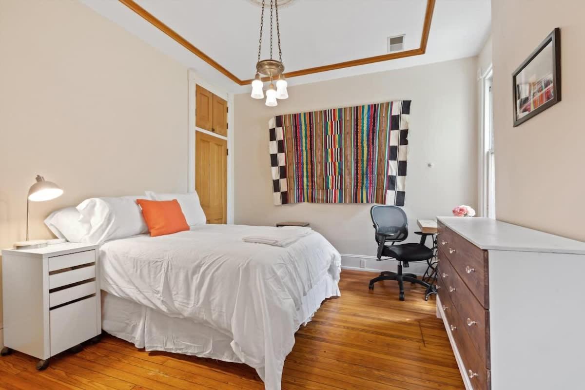 Capitol Hill Convenient To H St Holiday home Washington