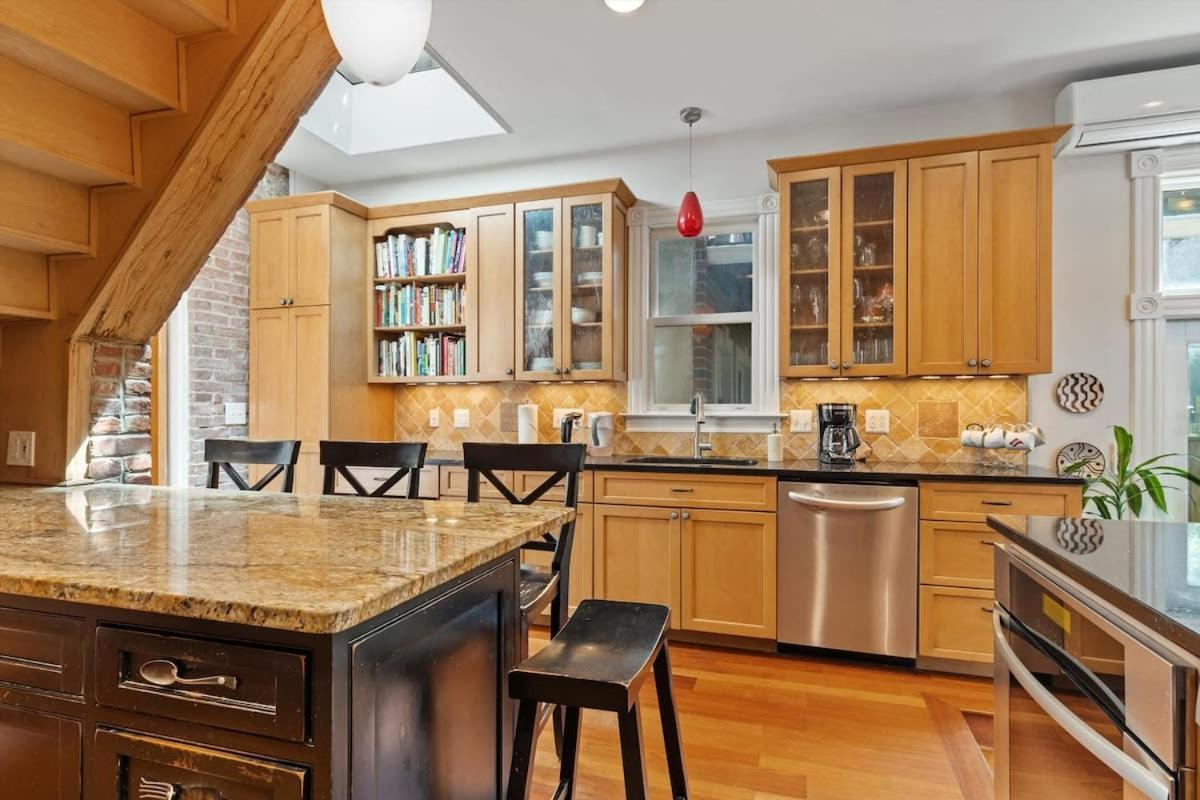Capitol Hill Convenient To H St Holiday home *