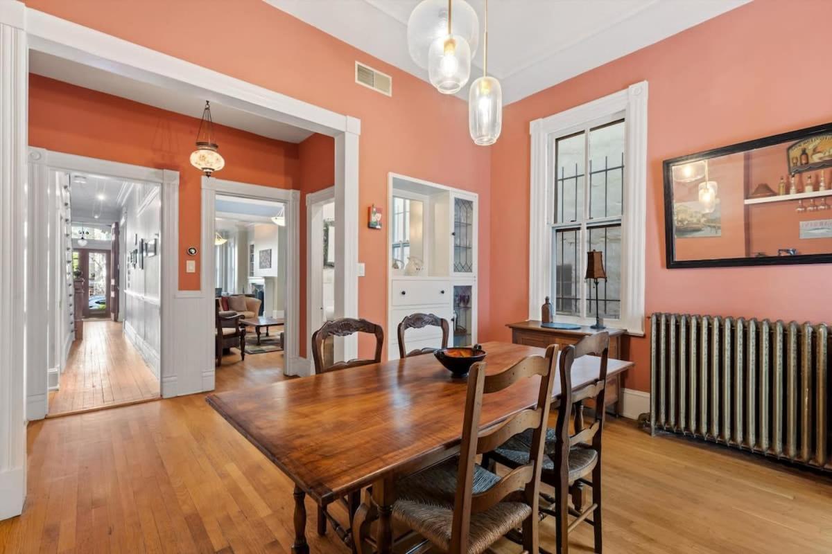 Capitol Hill Convenient To H St Holiday home Washington