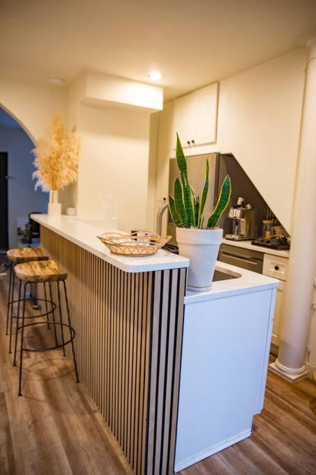Entire Rowhouse In Capitol Hill With Free Parking Washington