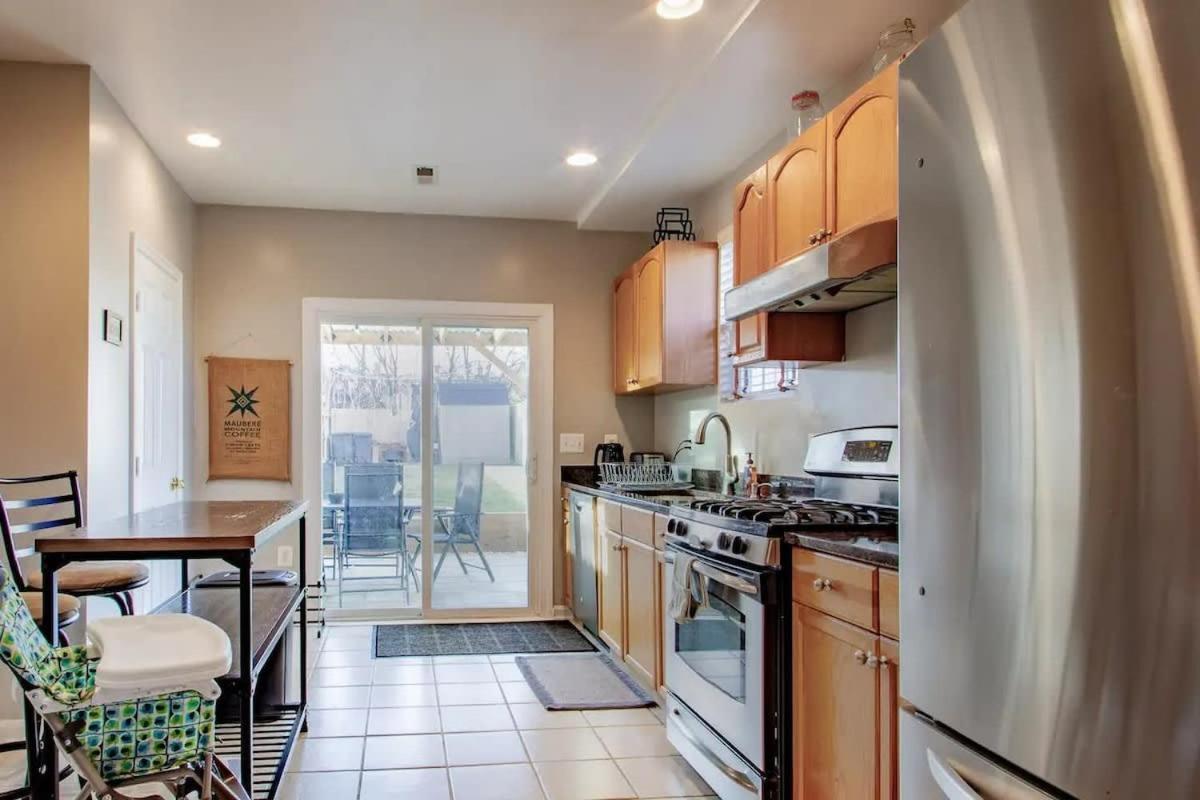 Family-friendly For Travelers Near Subway Holiday home *