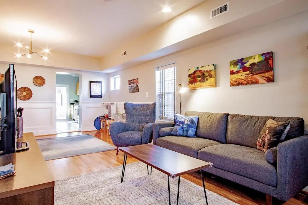 Family-friendly For Travelers Near Subway Holiday home Washington