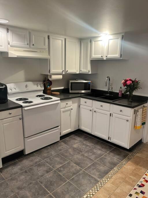 Apartment In The Heart Of Logan Circle: Fully Walkable Washington