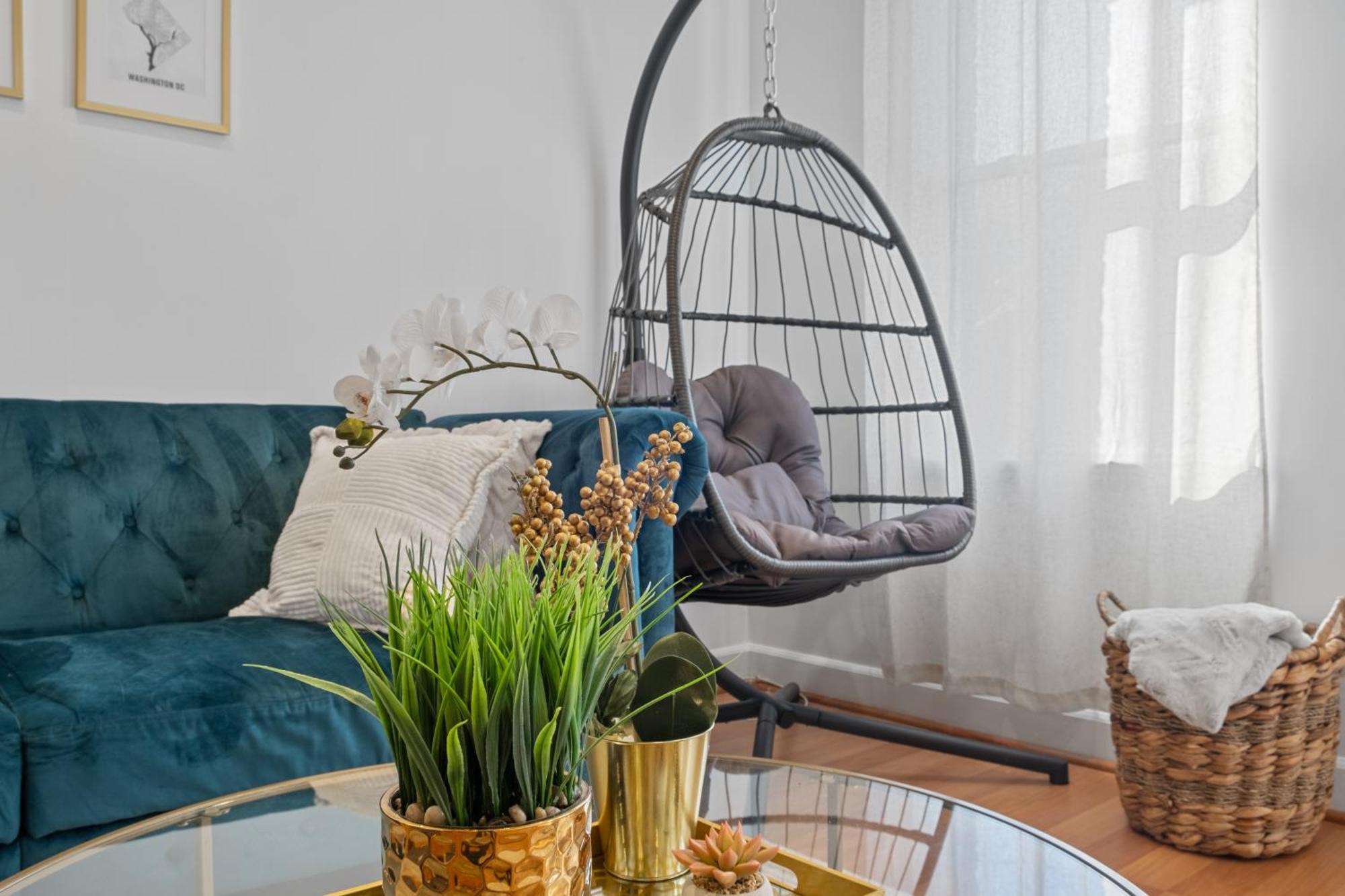 Luxury 2bd Haven In Dc's Heart!