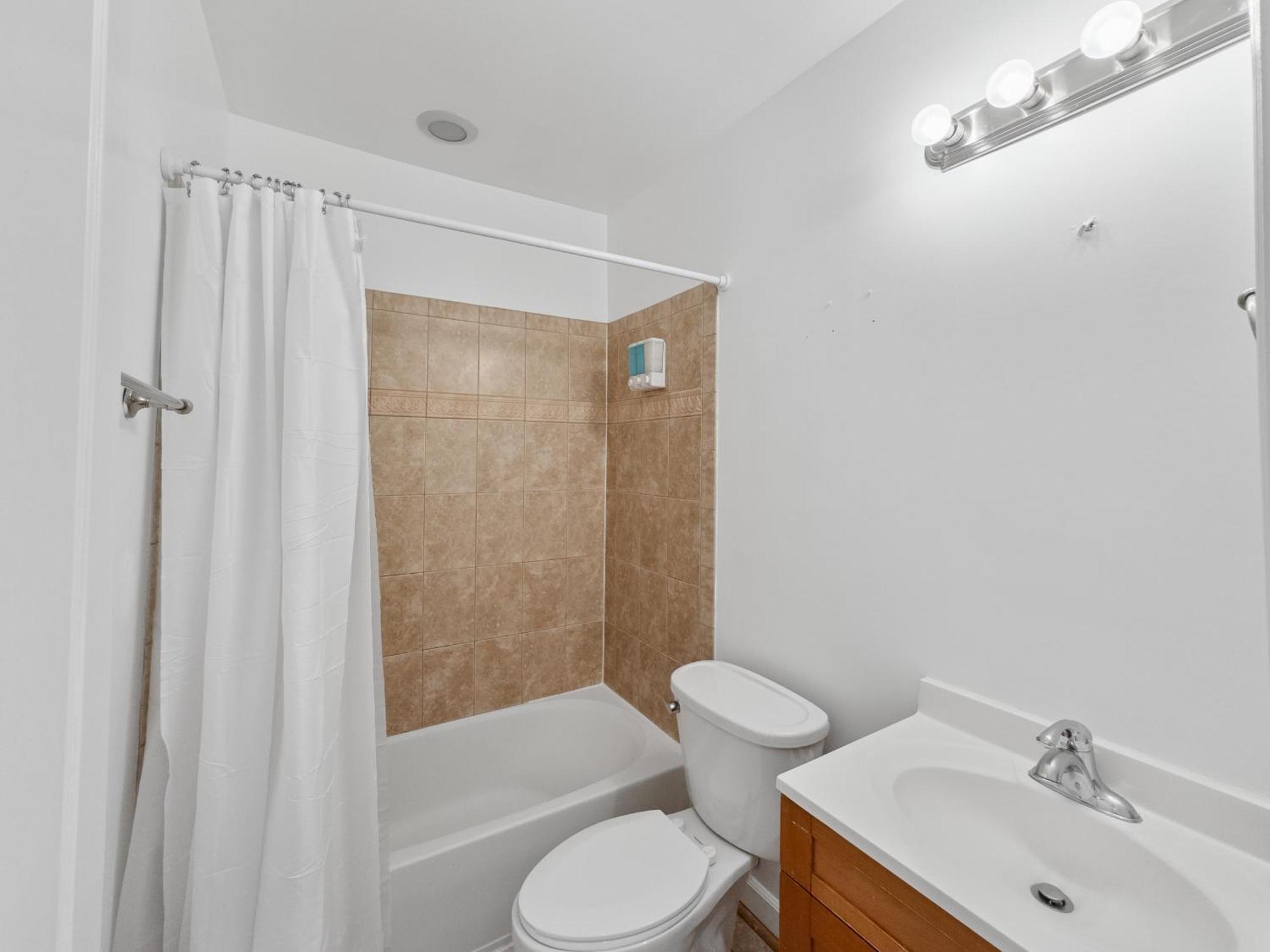 Apartment Luxury 2bd Haven In Dc's Heart! *