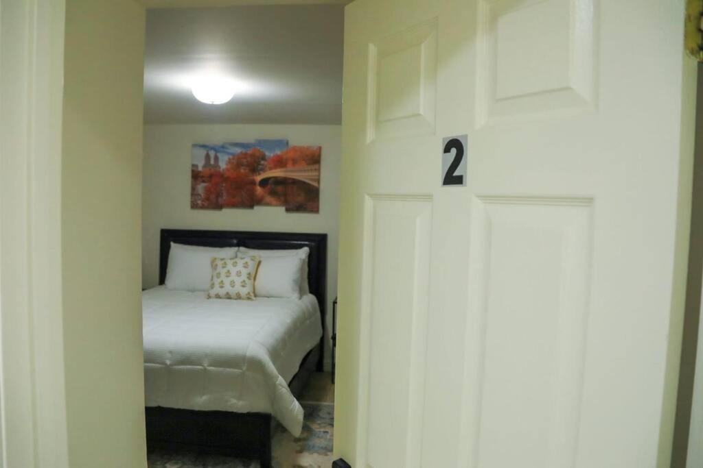 Holiday home Private With Ensuite Bathroom Centrally Located *