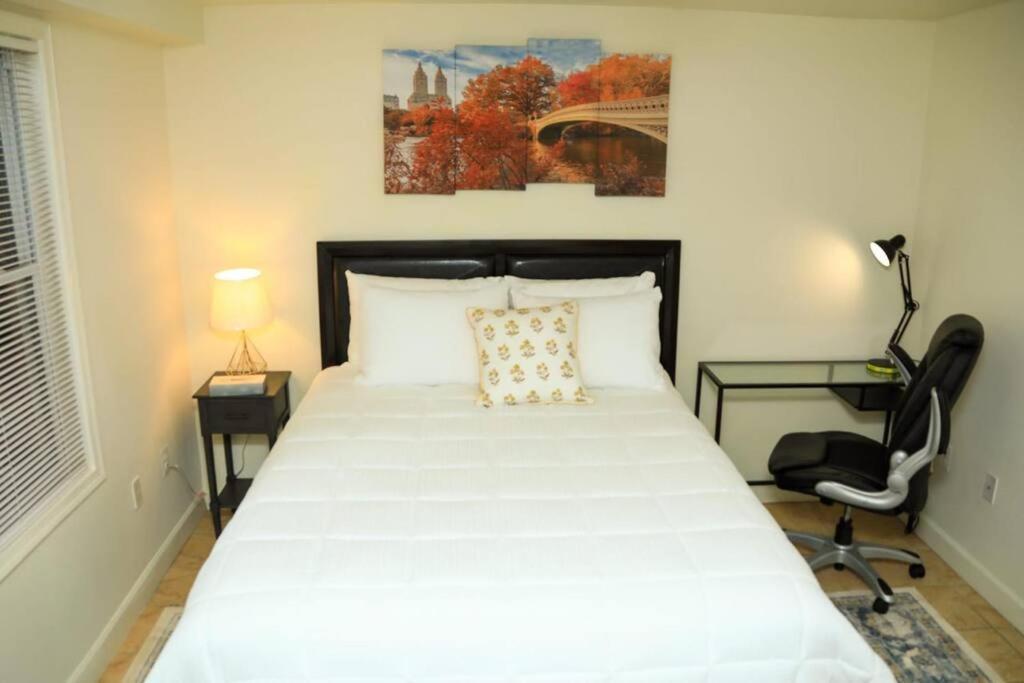 Holiday home Private With Ensuite Bathroom Centrally Located *