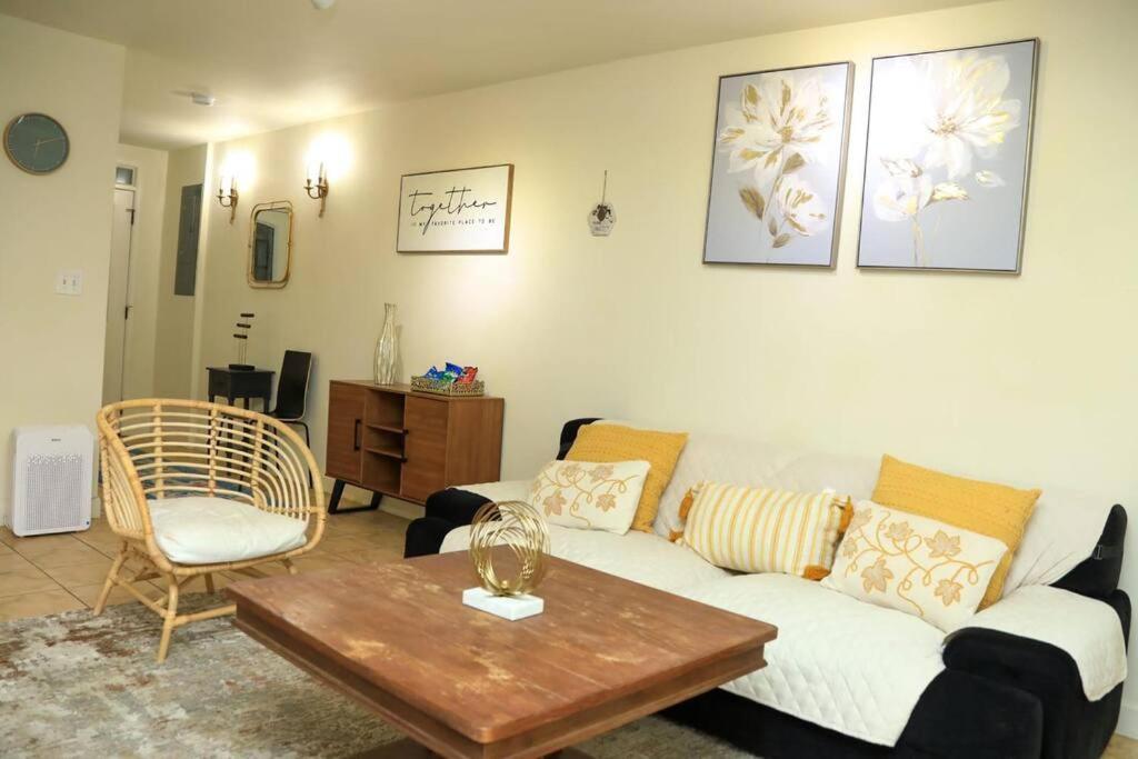 Private With Ensuite Bathroom Centrally Located