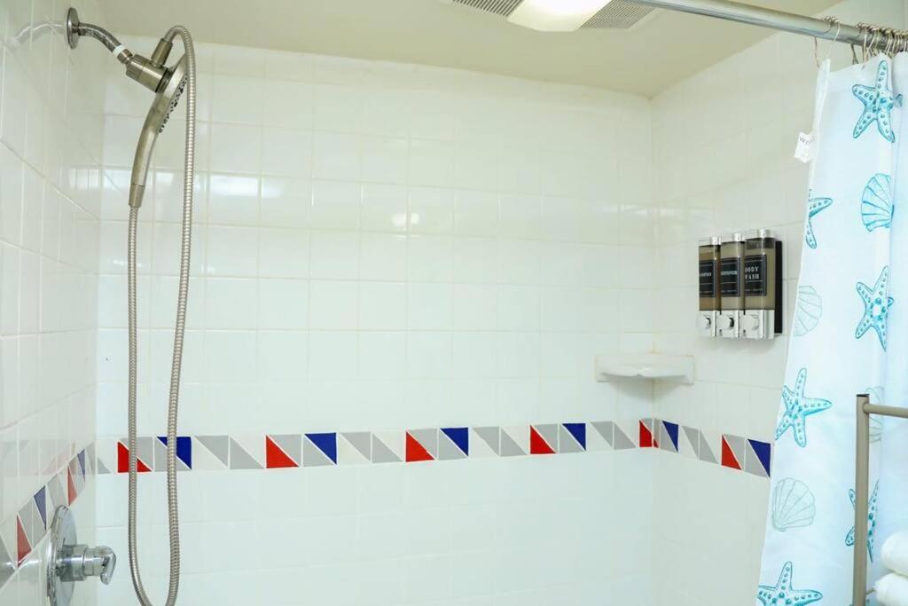 Private With Ensuite Bathroom Centrally Located