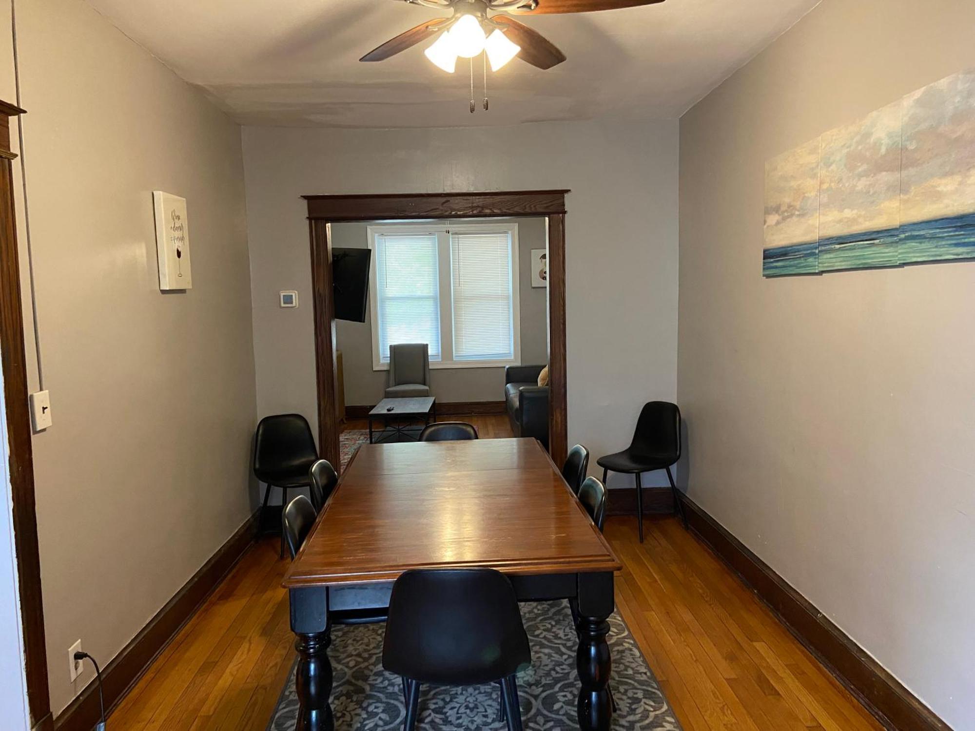 3 Bedroom Th Free Parking Walk 2 Metro