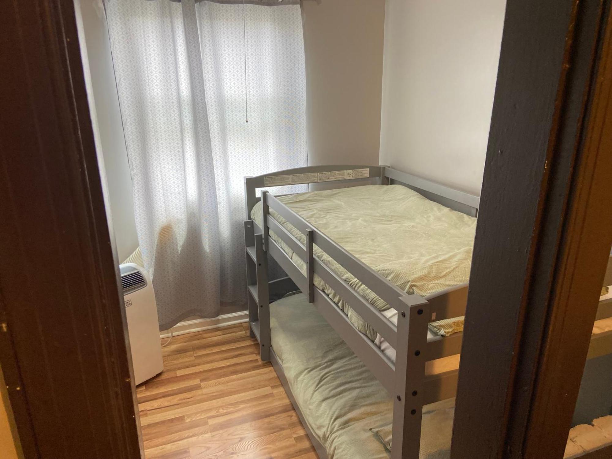 Holiday home 3 Bedroom Th Free Parking Walk 2 Metro *
