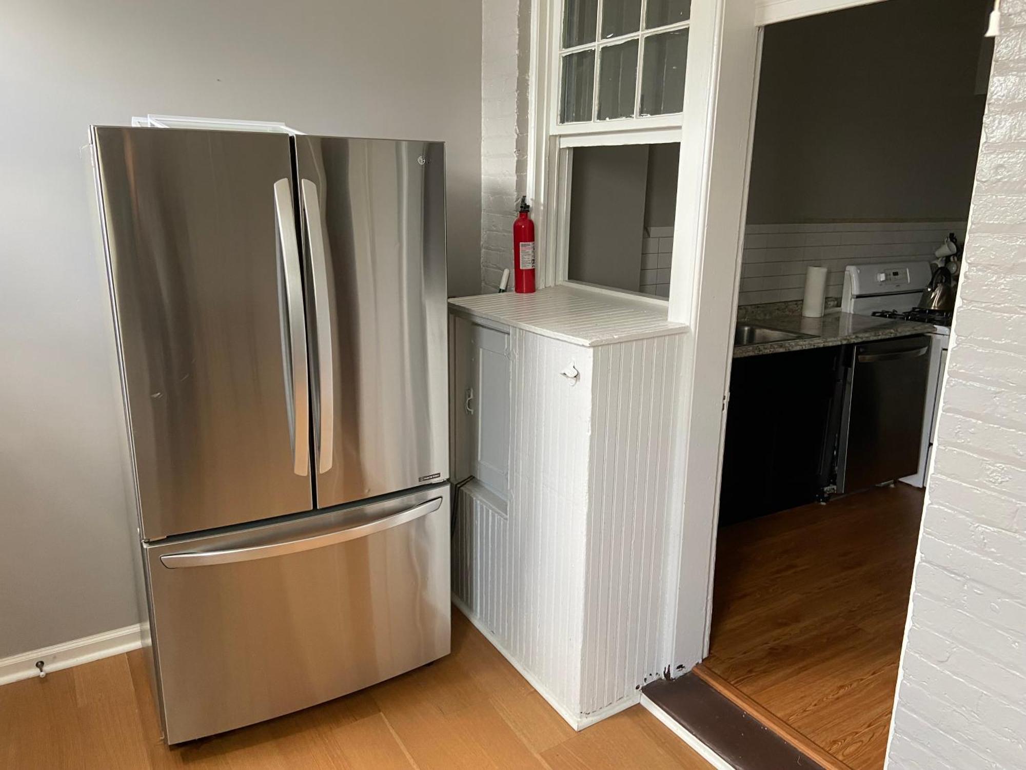 3 Bedroom Th Free Parking Walk 2 Metro Holiday home Washington