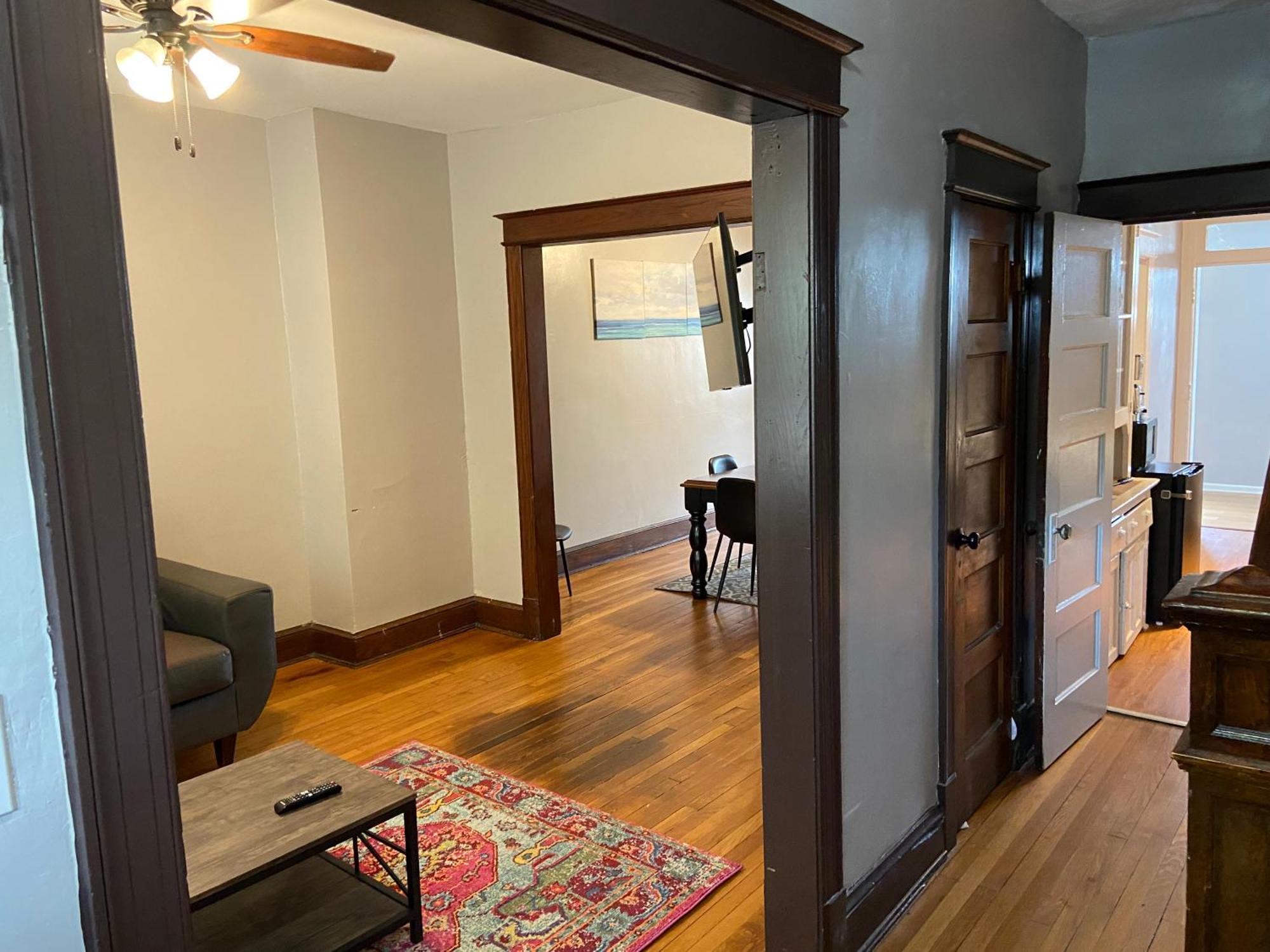 3 Bedroom Th Free Parking Walk 2 Metro