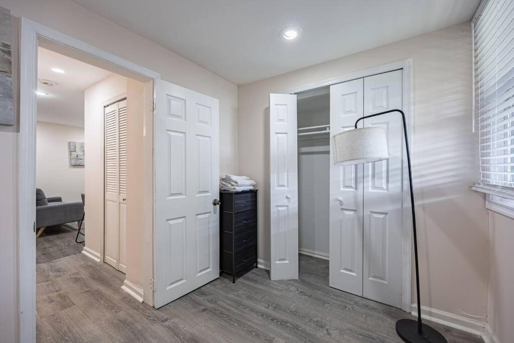 Updated 2br With Free Parking In Dc Apartment Washington