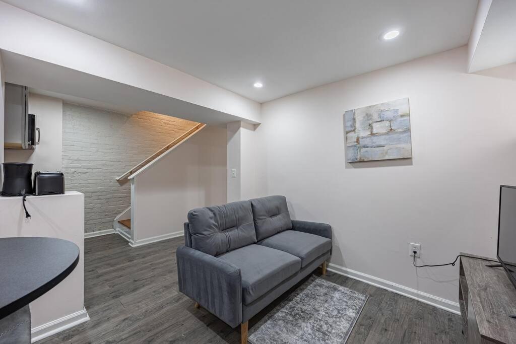 Updated 2br With Free Parking In Dc Apartment Washington