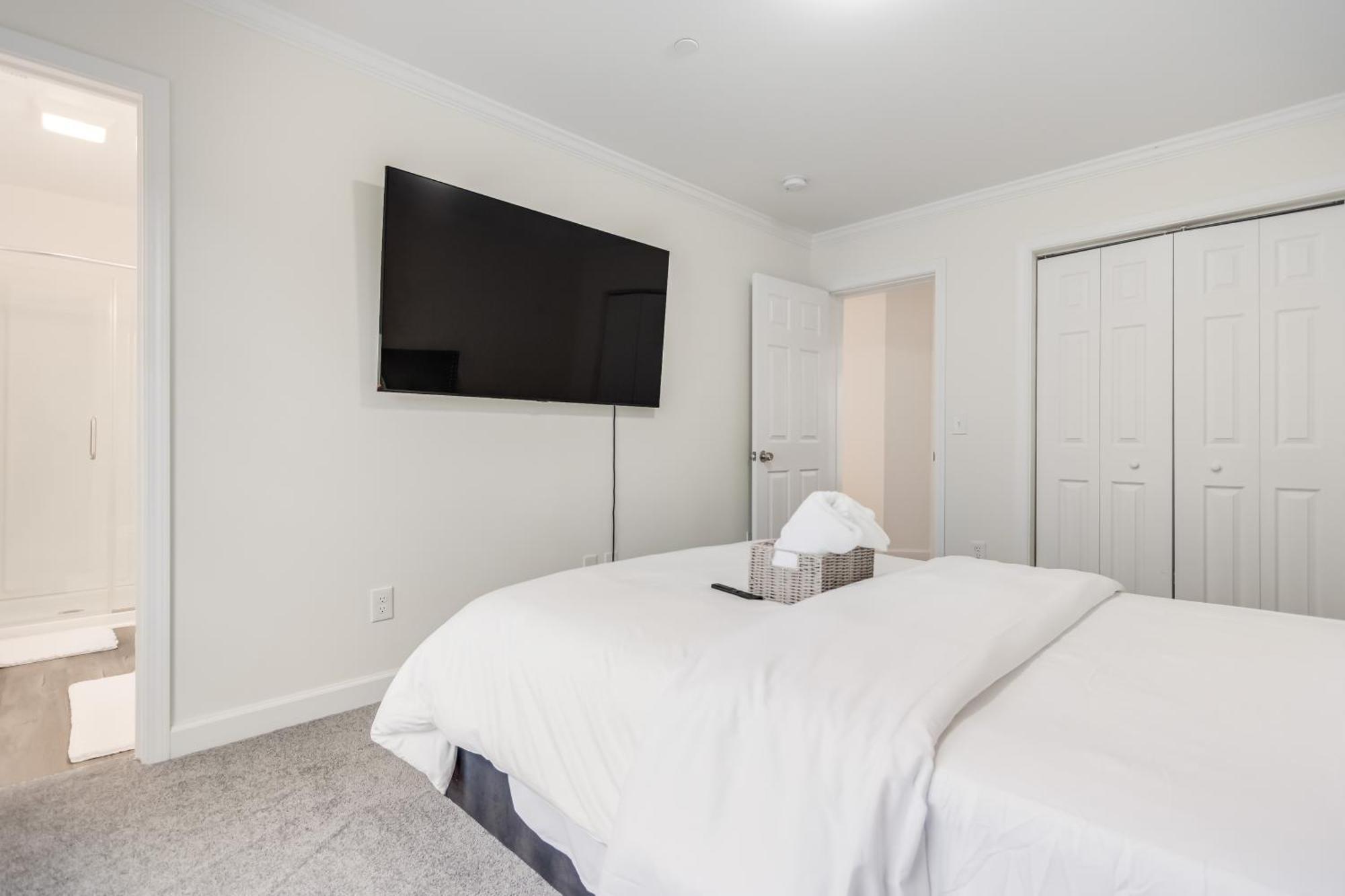 Charming Loft - Unit A *