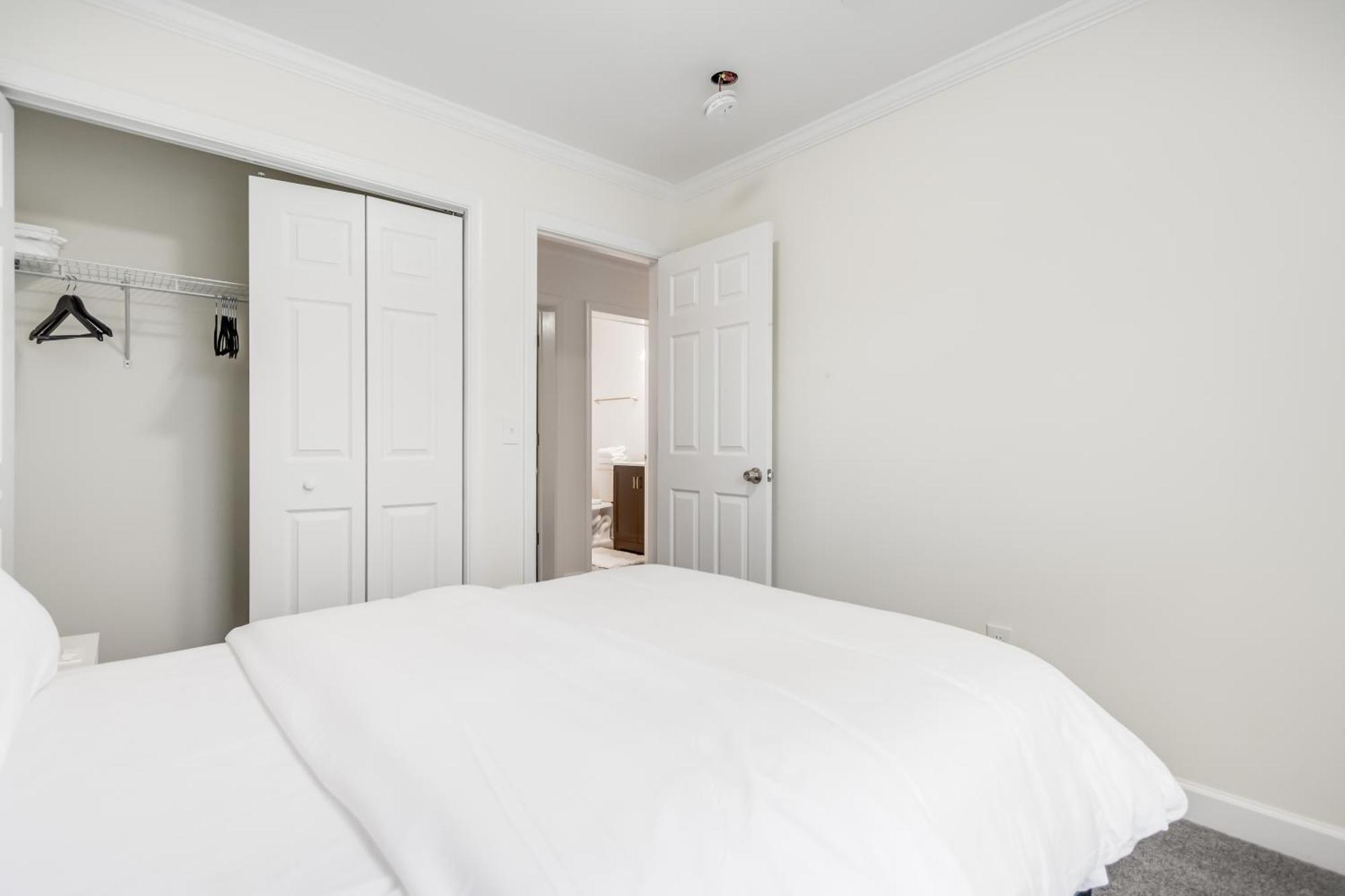 Charming Loft - Unit A Apartment Washington