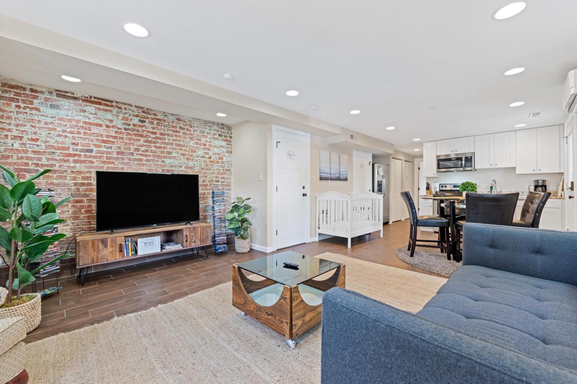Adorable Infant Friendly 1br Retreat Washington