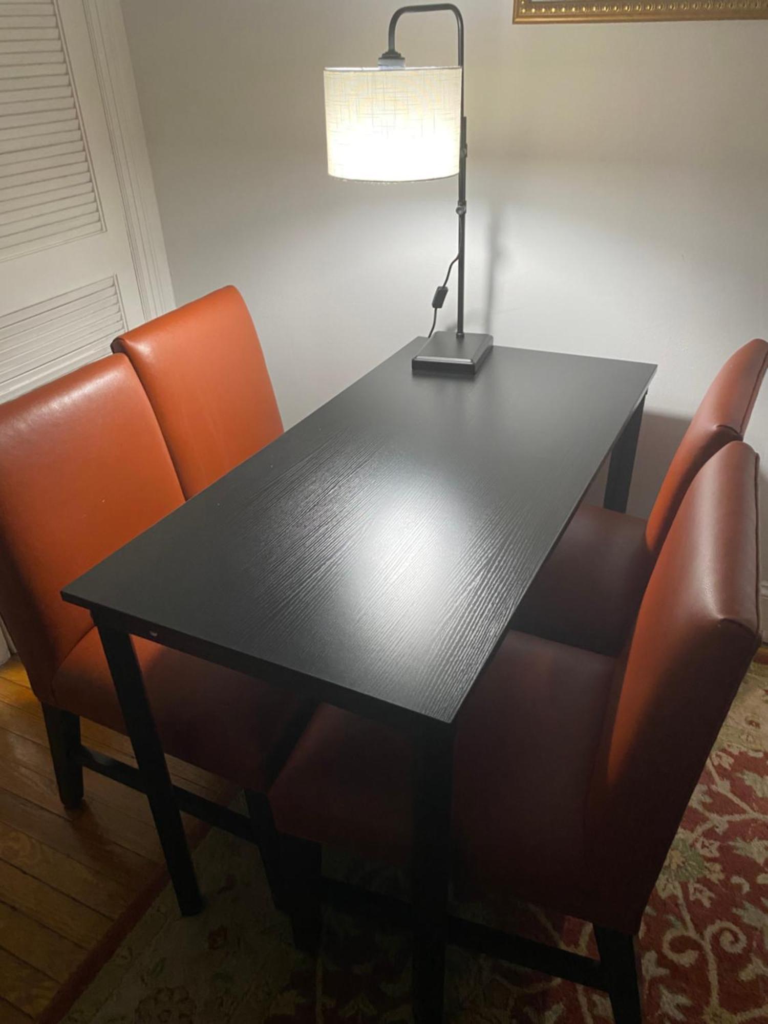Gorgeous Refurbished 1bdrm And 1den Washington
