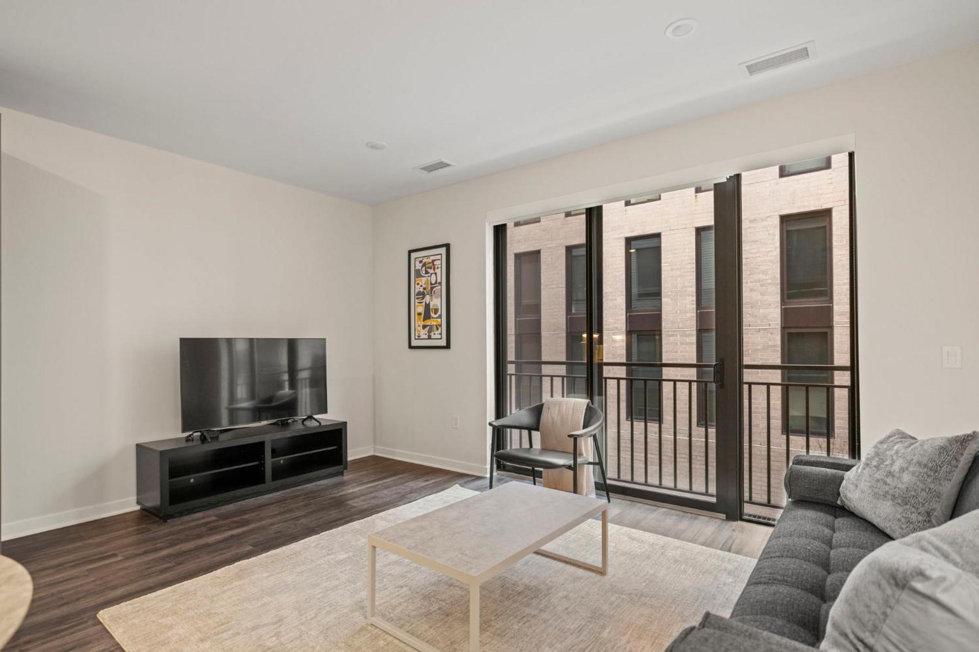 Placemakr Cathedral Heights Apartment *