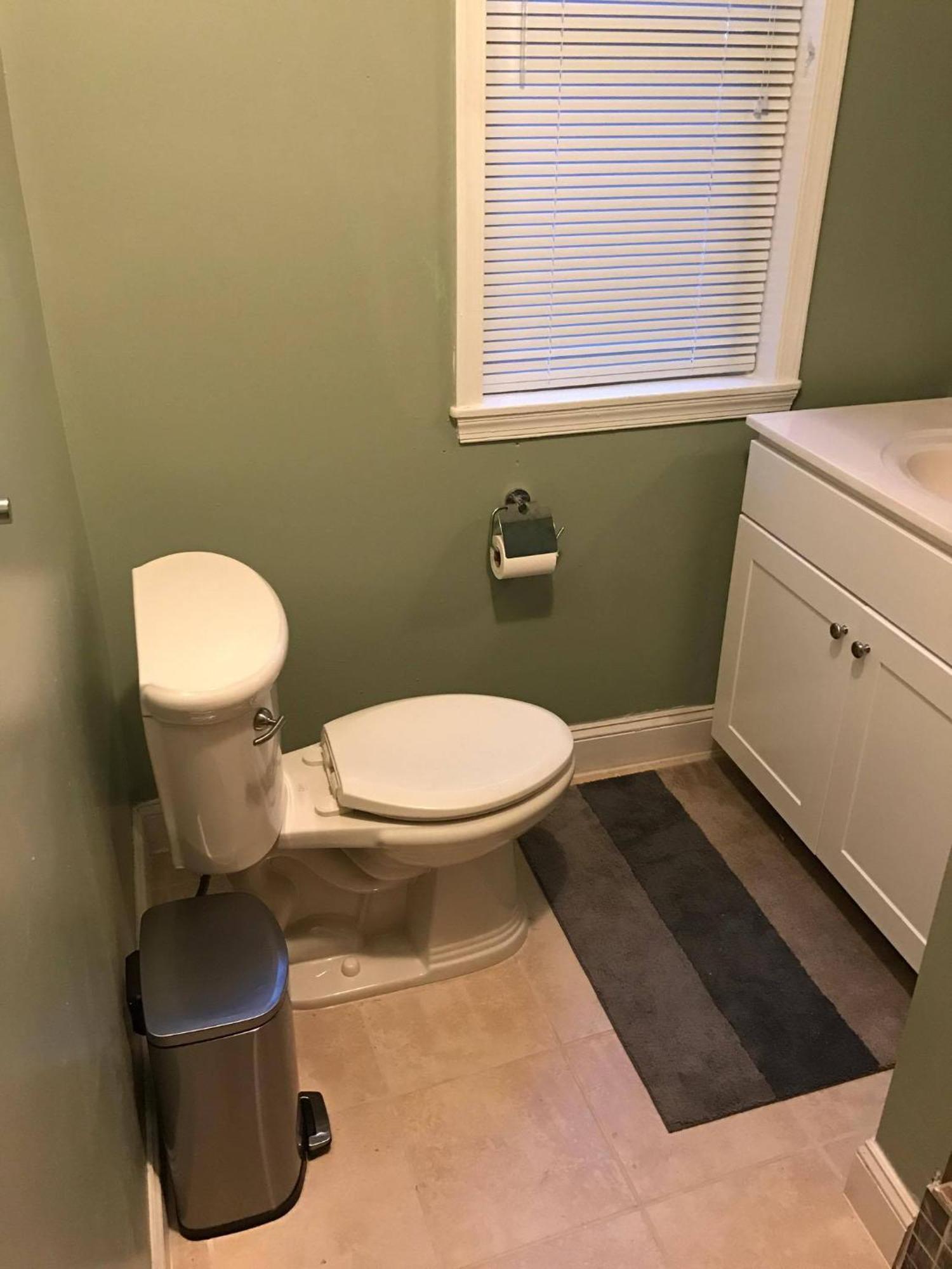 Guest house 202 Private Room-double Twin Bed In Cohi Dc! Washington
