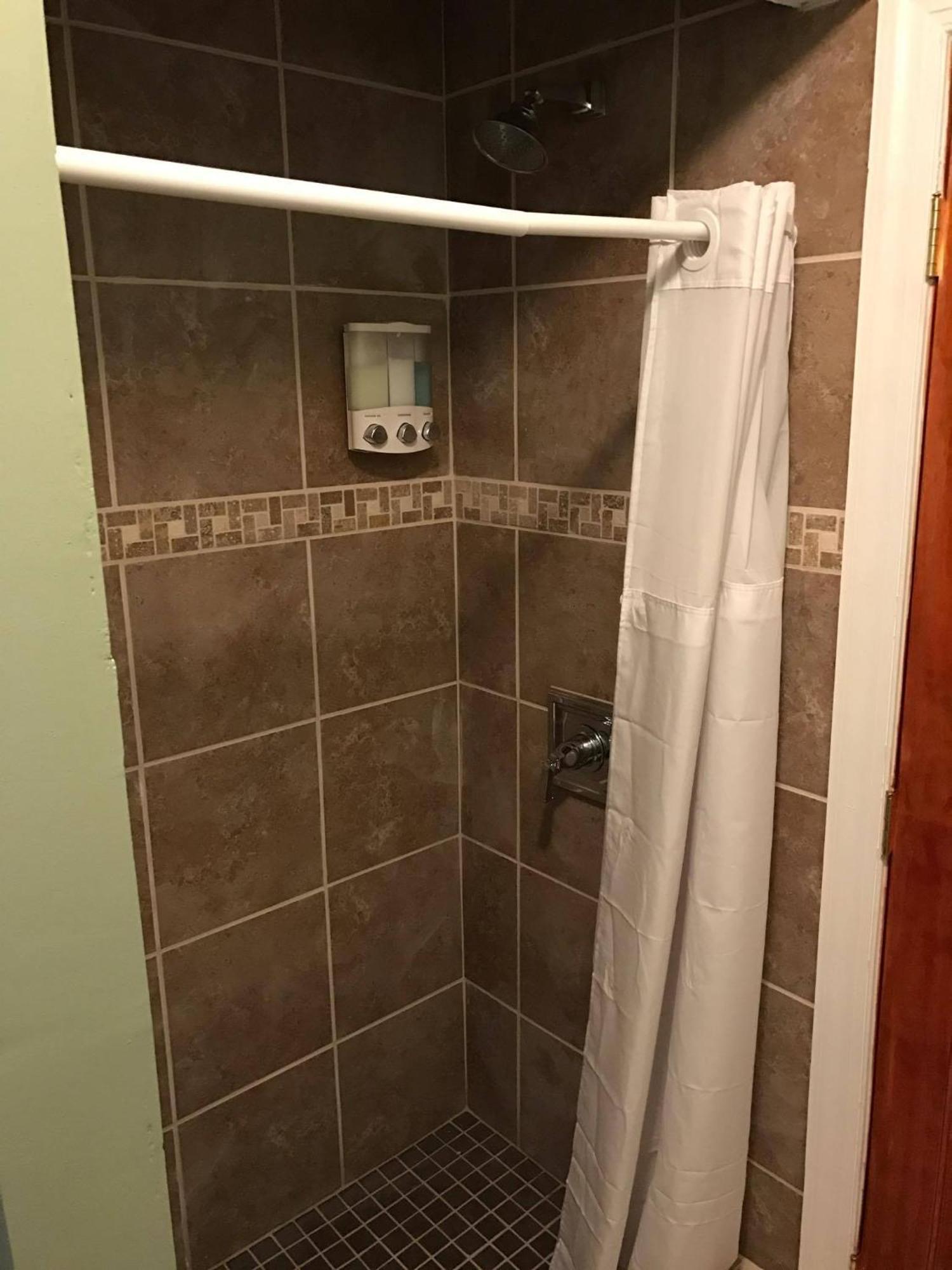 202 Private Room-double Twin Bed In Cohi Dc! Guest house *