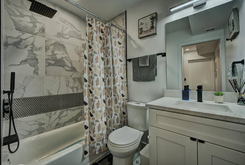 Modern, Gorgeous & Luxury Gem - 5 Stars Location *