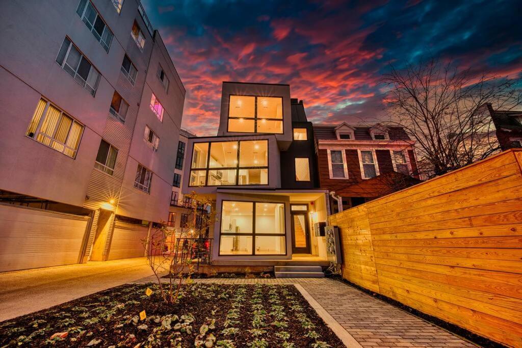 Modern, Gorgeous & Luxury Gem - 5 Stars Location Apartment
