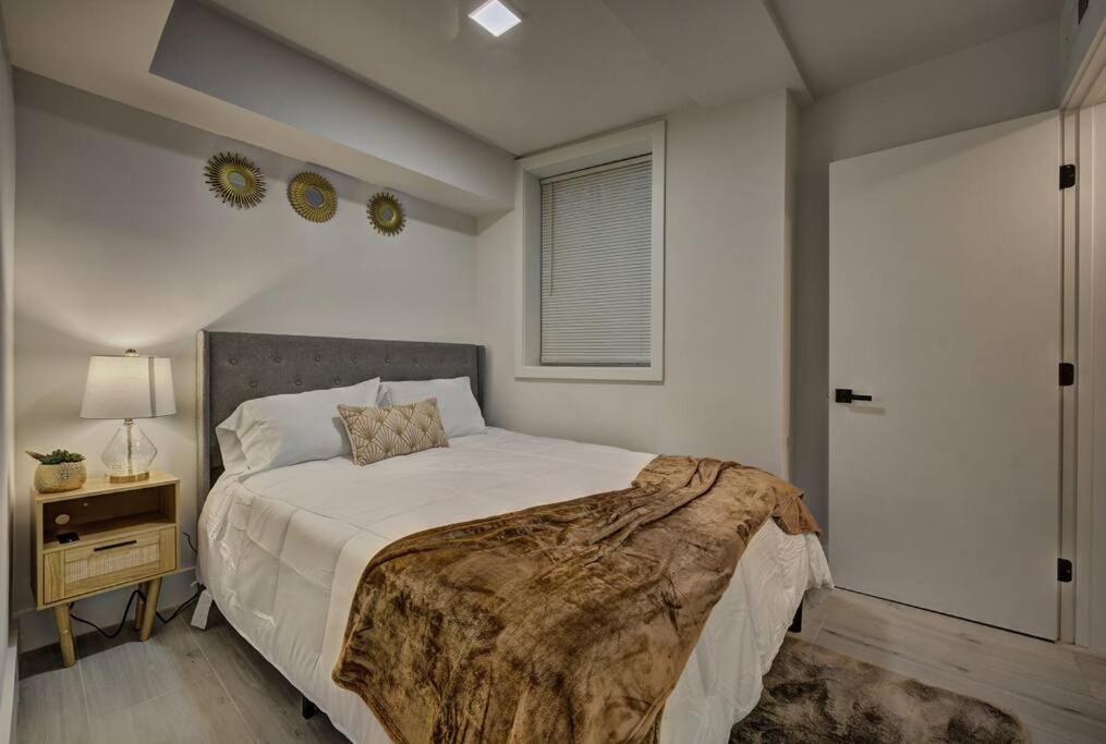 Modern, Gorgeous & Luxury Gem - 5 Stars Location Washington