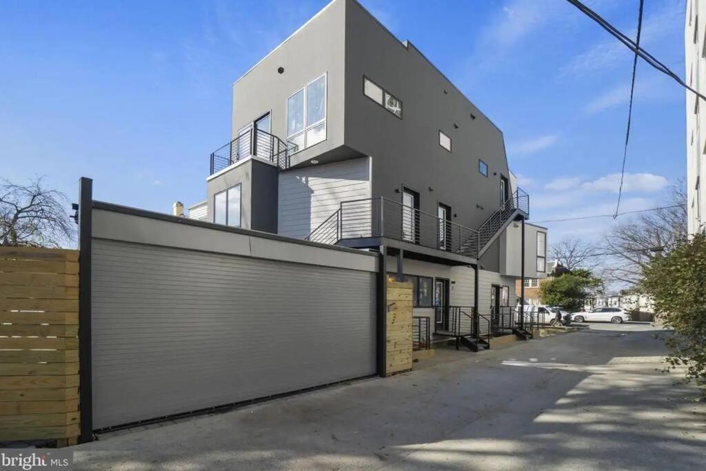 Modern, Gorgeous & Luxury Gem - 5 Stars Location * Washington