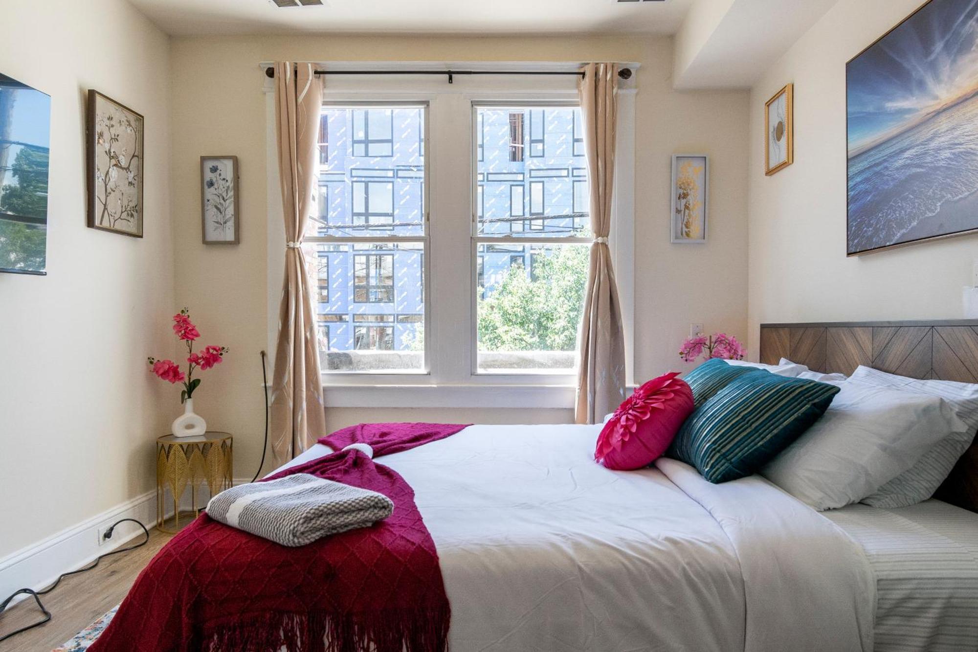 Cozy At Dc! Sun Filled & Comfortable! Apartment *
