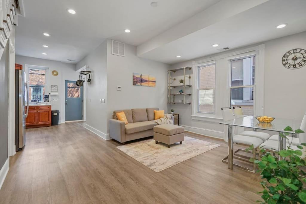 Holiday home Stunning Renovated Dc