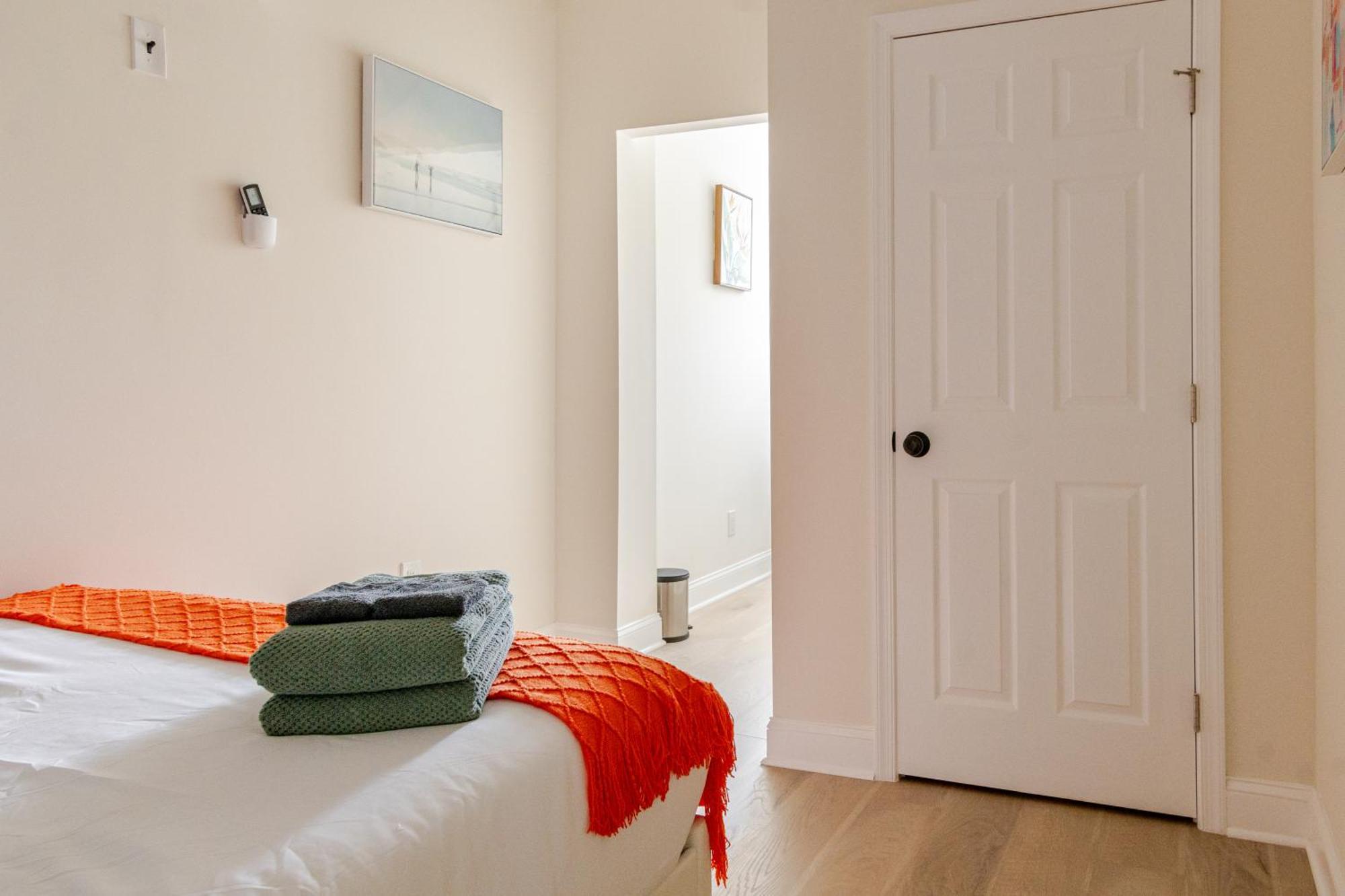 Luxurious 5 Bedroom House!1 Mile From Capitol Hill! Washington