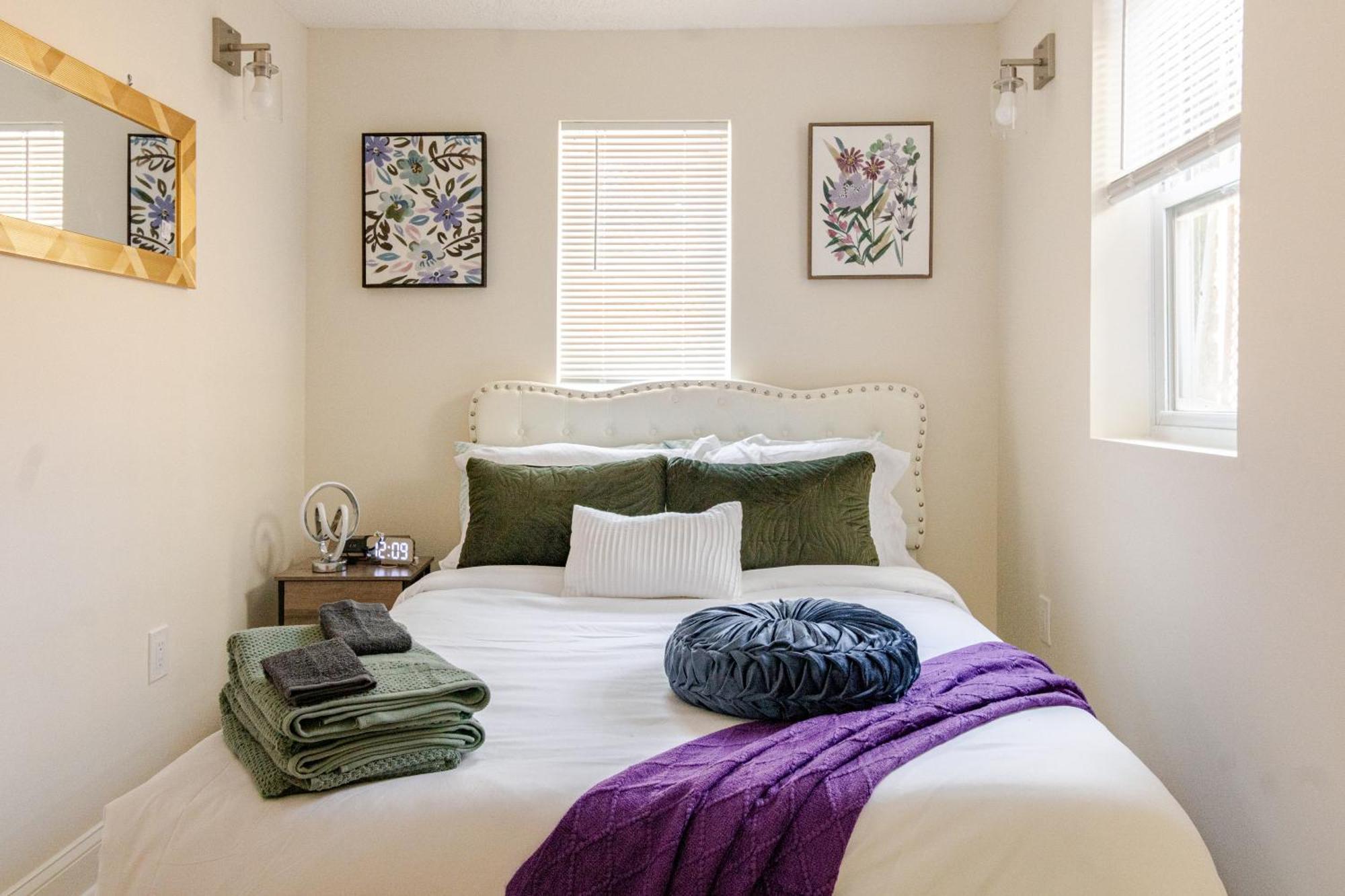 Luxurious 5 Bedroom House!1 Mile From Capitol Hill! Holiday home Washington