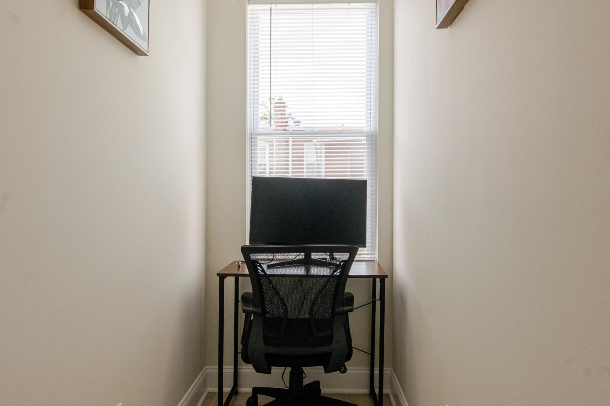 Luxurious 5 Bedroom House!1 Mile From Capitol Hill! Holiday home