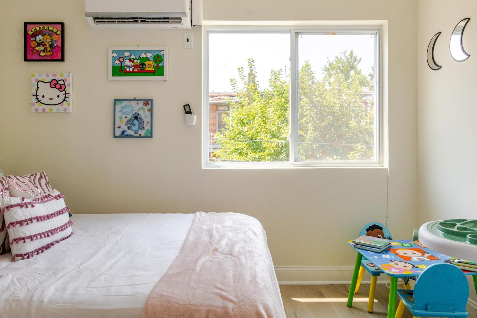 Holiday home Luxurious 5 Bedroom House!1 Mile From Capitol Hill!