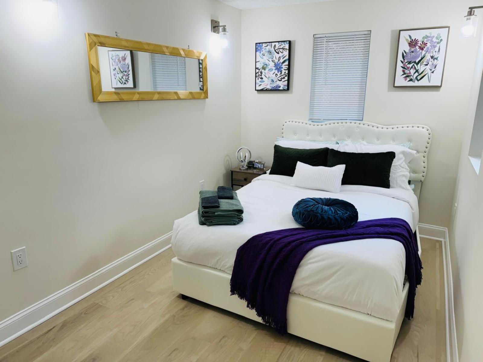 Holiday home Luxurious 5 Bedroom House!1 Mile From Capitol Hill! *