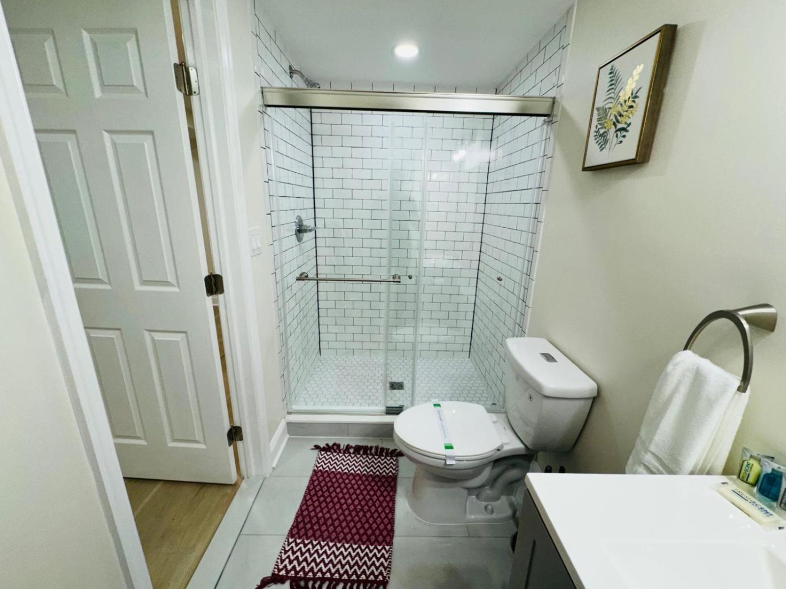 Luxurious 5 Bedroom House!1 Mile From Capitol Hill! Holiday home Washington