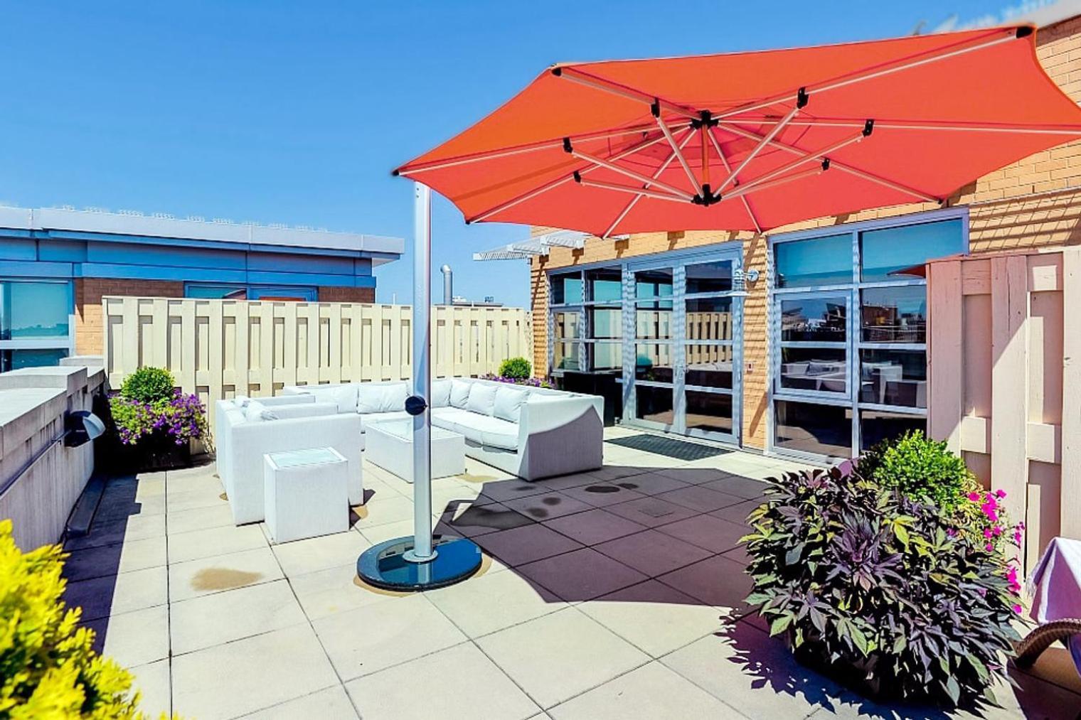 Logan Circle 2br W Wd Roof Bbq Nr Metro Wdc-229 *