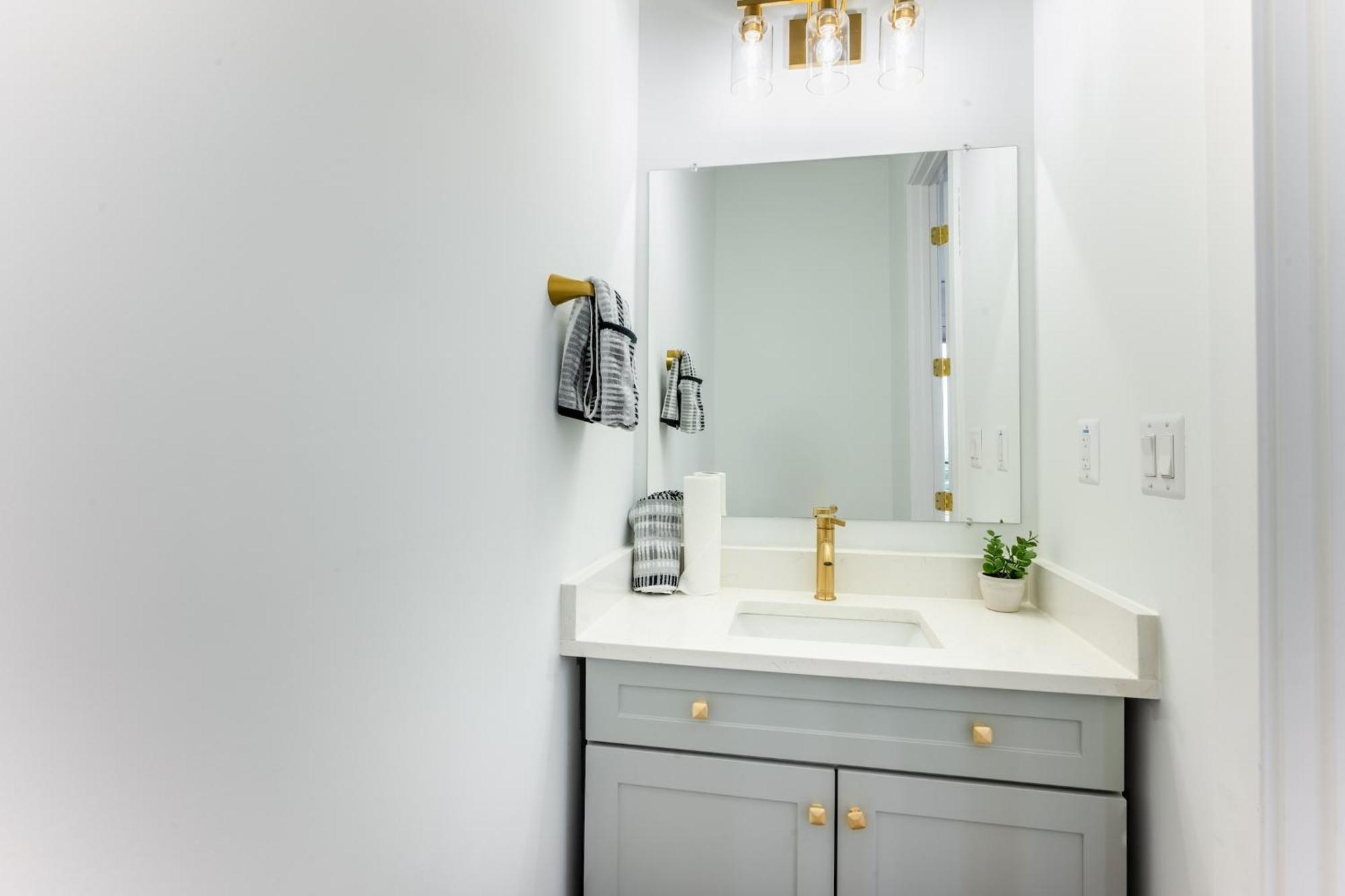Apartment Modern 3br Condo, Rooftop & Downtown Views Washington