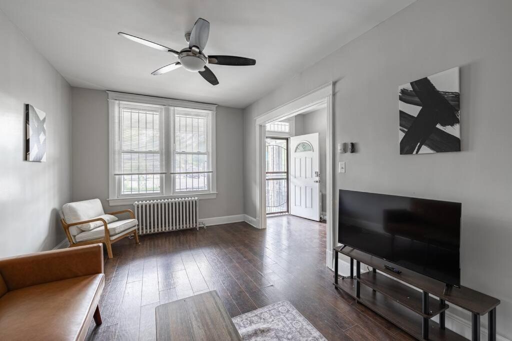 Cozy 3br House In Dc With Parking *
