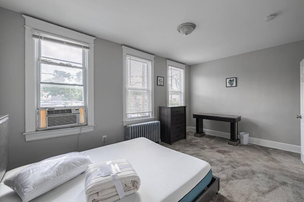 Cozy 3br House In Dc With Parking Holiday home *