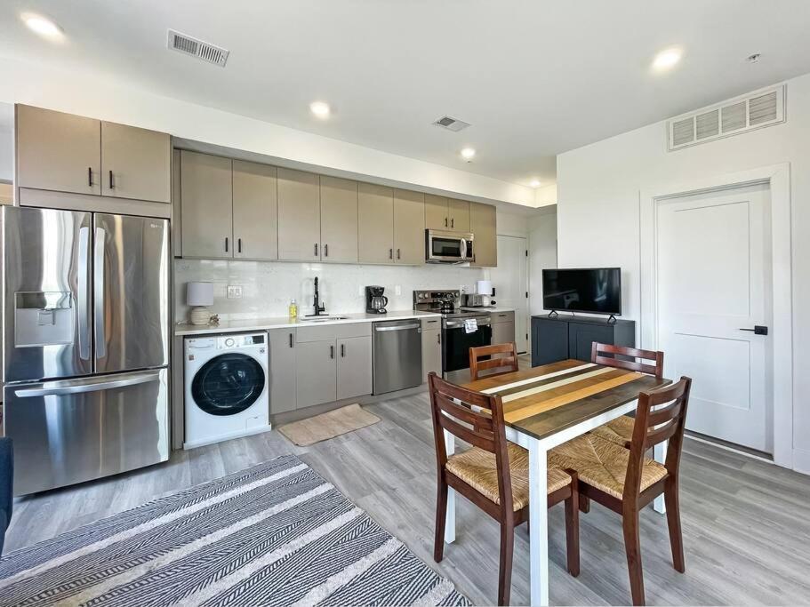 Luxury Penthouse , Private Roofdeck & Amazing View Washington