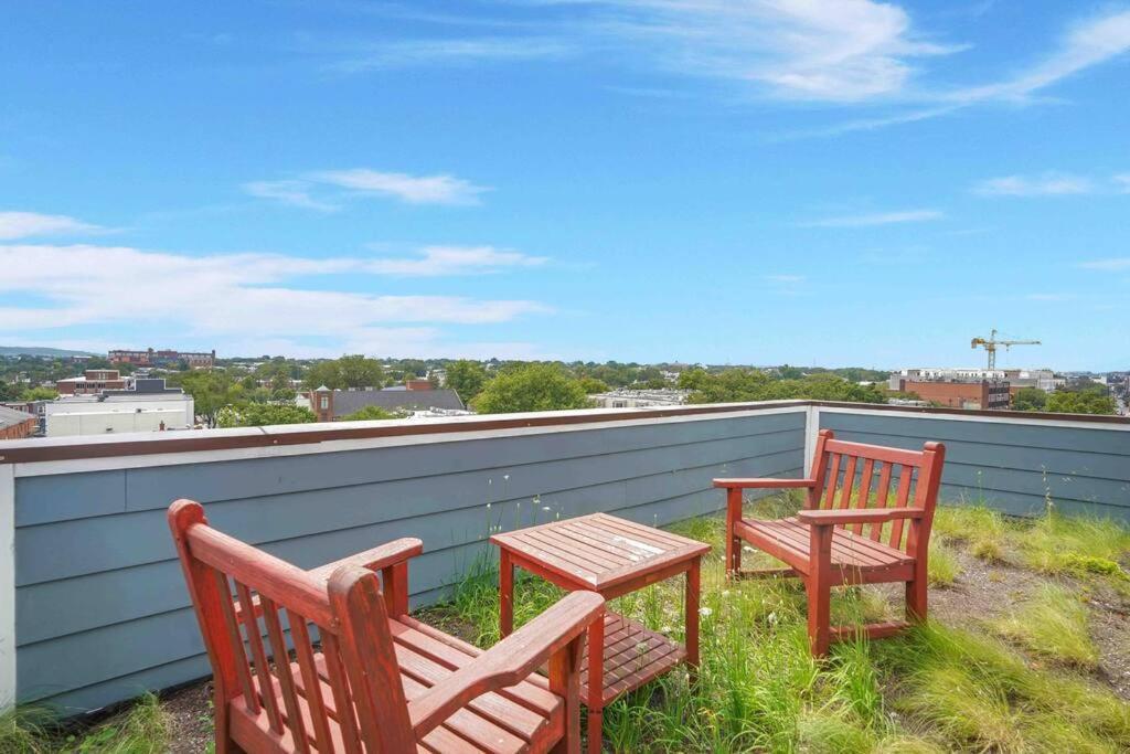 Luxury Penthouse , Private Roofdeck & Amazing View Washington